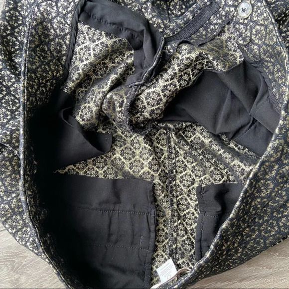 Chico’s Floral Print  Metallic Gold Skinny Pants - Picture 8 of 13